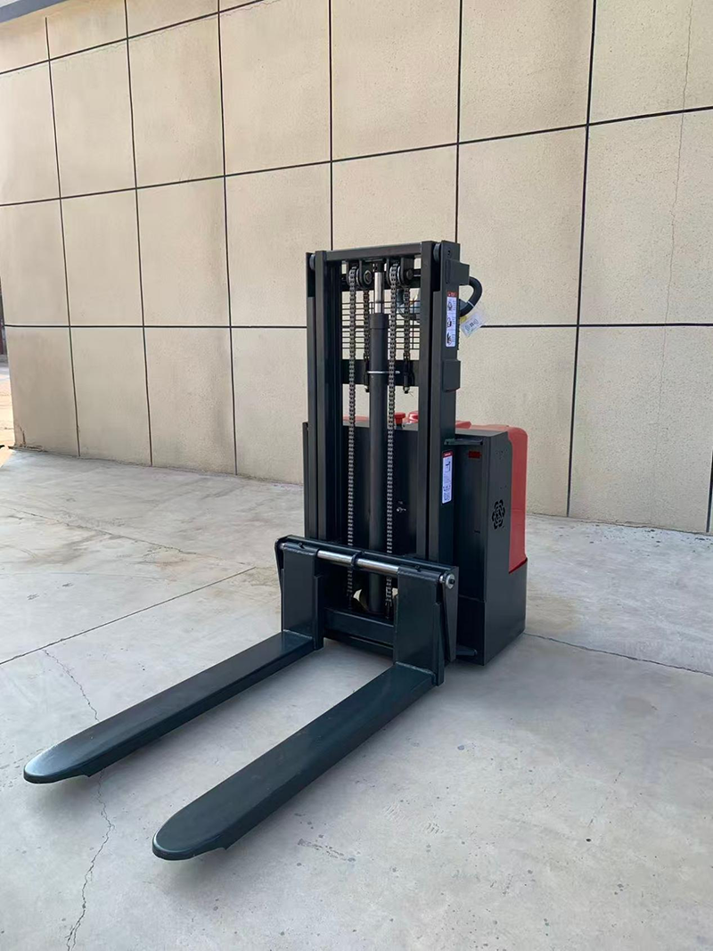 Electric Stacker Crane