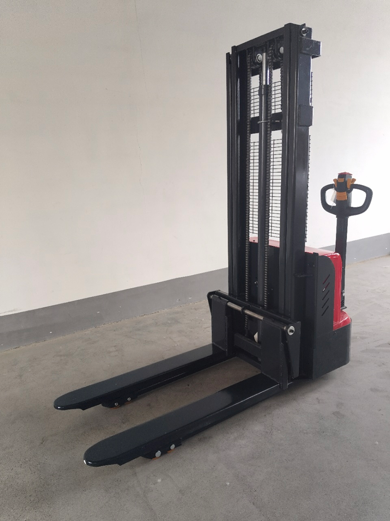 Electric Stacker Crane