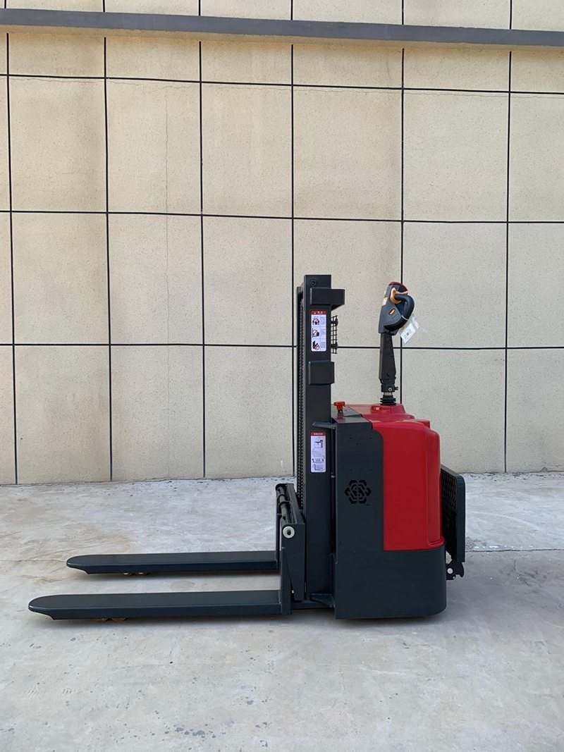 Electric Stacker Crane